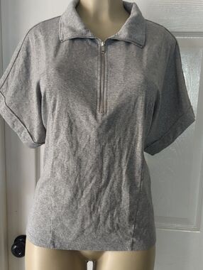 Gray Half-Zip Short-Sleeve Sweatshirt Top Pit To Pit 24 Inch